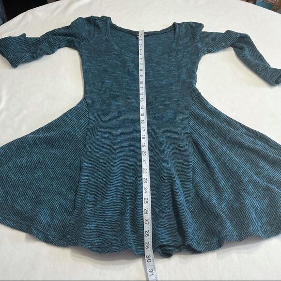 American Eagle Outfitters 3/4 Sleeve Knit Fit & Flare Dress Sz XS - Picture 11 of 15